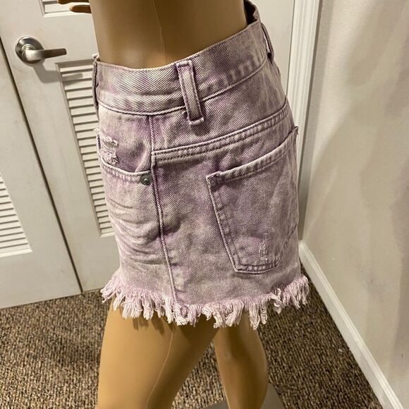 SIMPLE SOCIETY Distressed Cut Off Shortssize9 - Picture 5 of 12